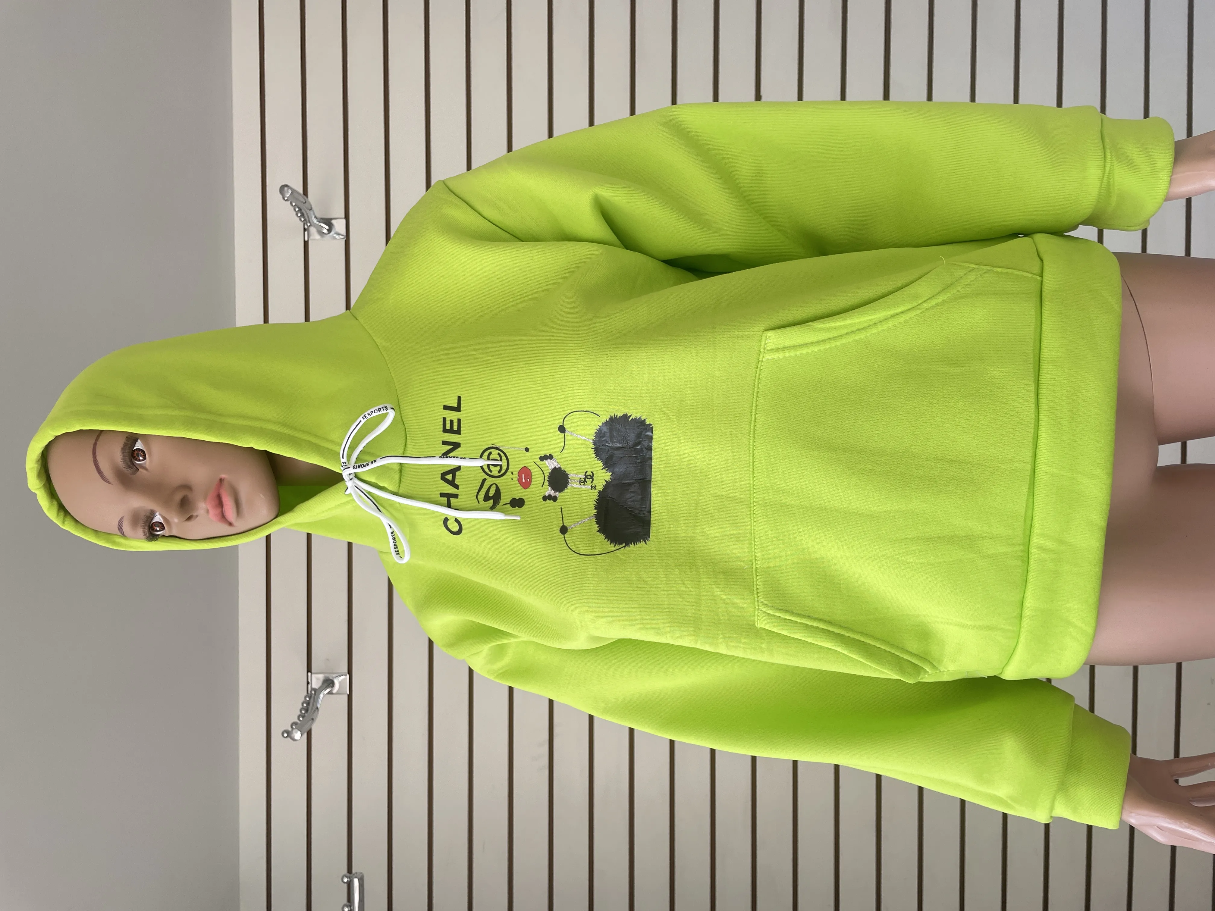 SUDADERA-01 con gorro 12570